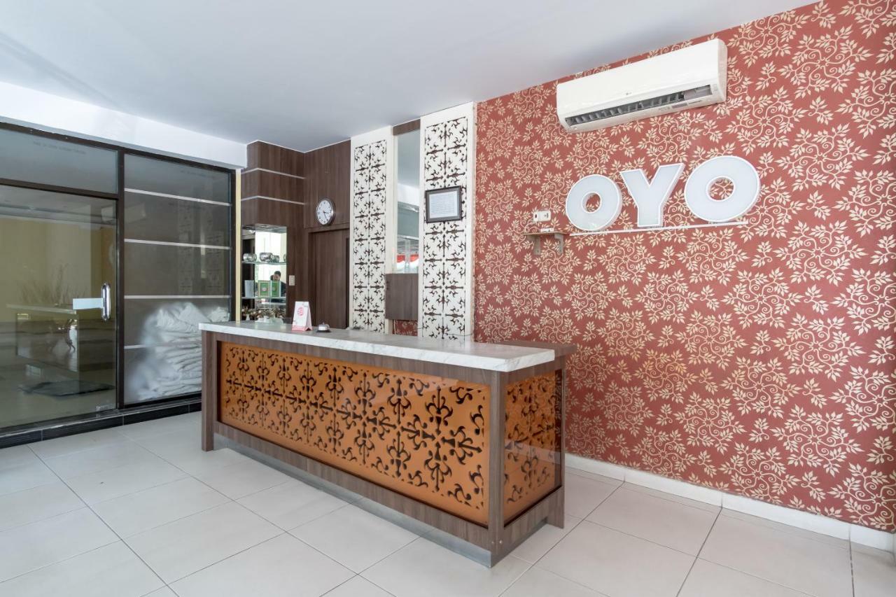Oyo Flagship 1348 Hotel Home Anaya Medan Exterior foto