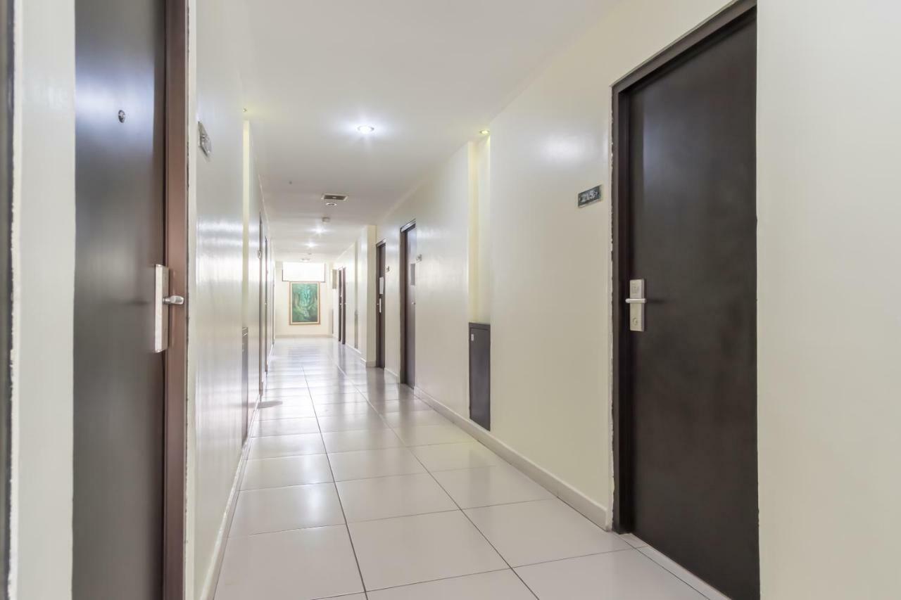 Oyo Flagship 1348 Hotel Home Anaya Medan Exterior foto